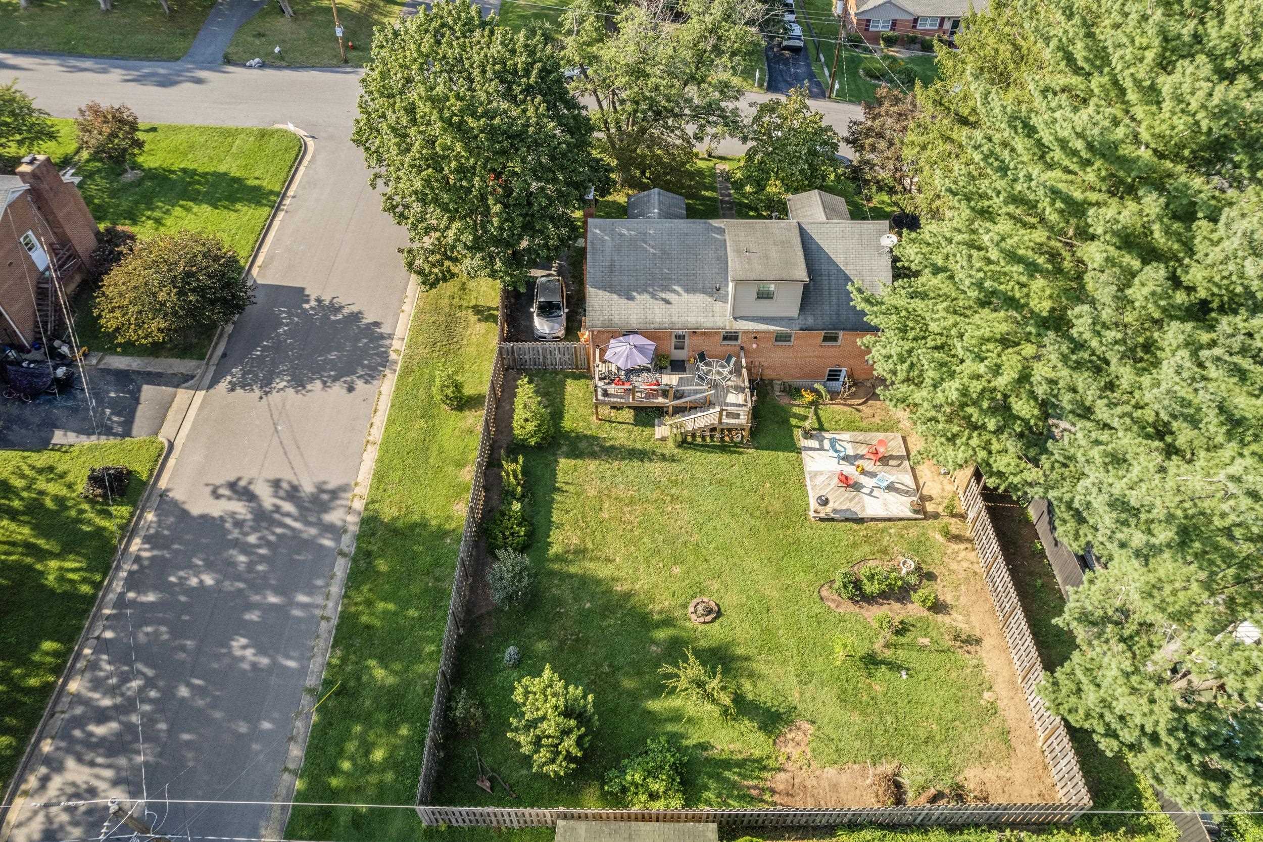 208 BURNLEY DR, STAUNTON, Virginia 24401, 4 Bedrooms Bedrooms, ,2 BathroomsBathrooms,Residential,208 BURNLEY DR,668025 MLS # 668025