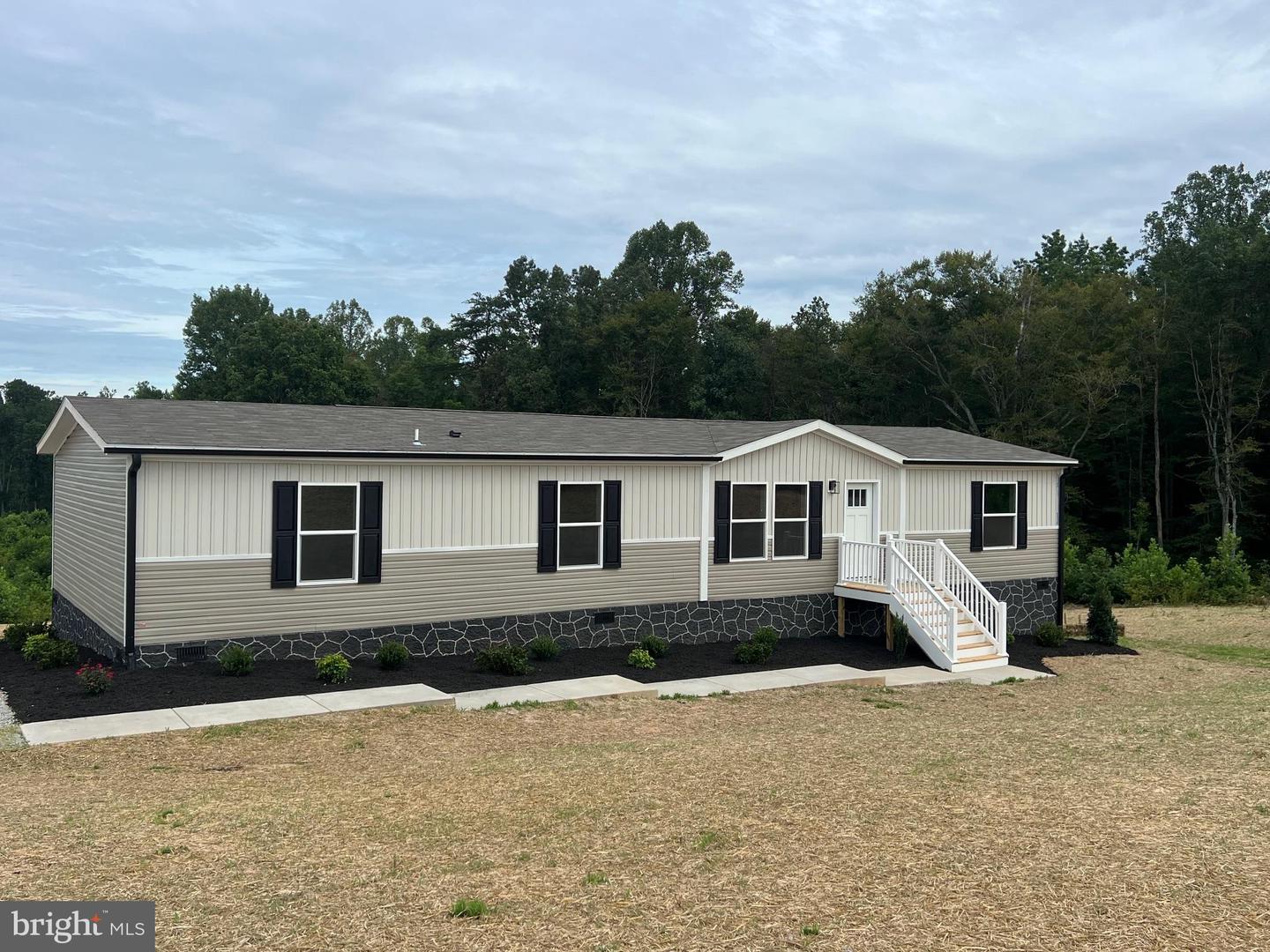 7189 SHANNON HILL RD, LOUISA, Virginia 23093, 3 Bedrooms Bedrooms, ,2 BathroomsBathrooms,Residential,For sale,7189 SHANNON HILL RD,VALA2008458 MLS # VALA2008458
