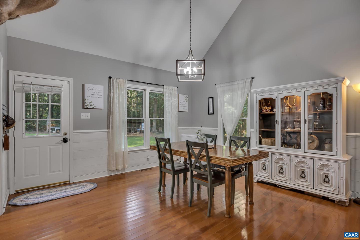 4752 FLEMING RD, GOOCHLAND, Virginia 23093, 3 Bedrooms Bedrooms, ,2 BathroomsBathrooms,Residential,For sale,4752 FLEMING RD,667865 MLS # 667865