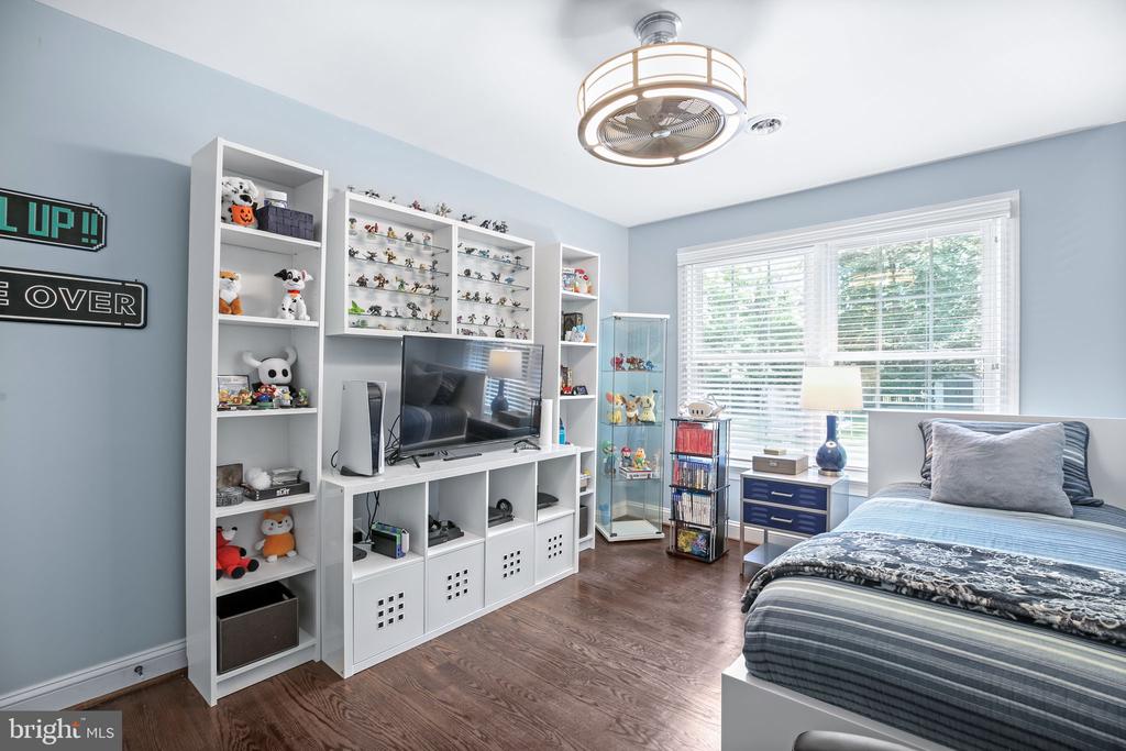 13001 PIPE RUN DR, FREDERICKSBURG, Virginia 22407, 5 Bedrooms Bedrooms, ,4 BathroomsBathrooms,Residential,13001 PIPE RUN DR,VASP2035494 MLS # VASP2035494