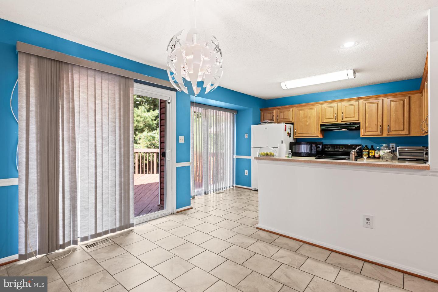 11570 HILL MEADE LN, WOODBRIDGE, Virginia 22192, 3 Bedrooms Bedrooms, ,3 BathroomsBathrooms,Residential,For sale,11570 HILL MEADE LN,VAPW2101582 MLS # VAPW2101582