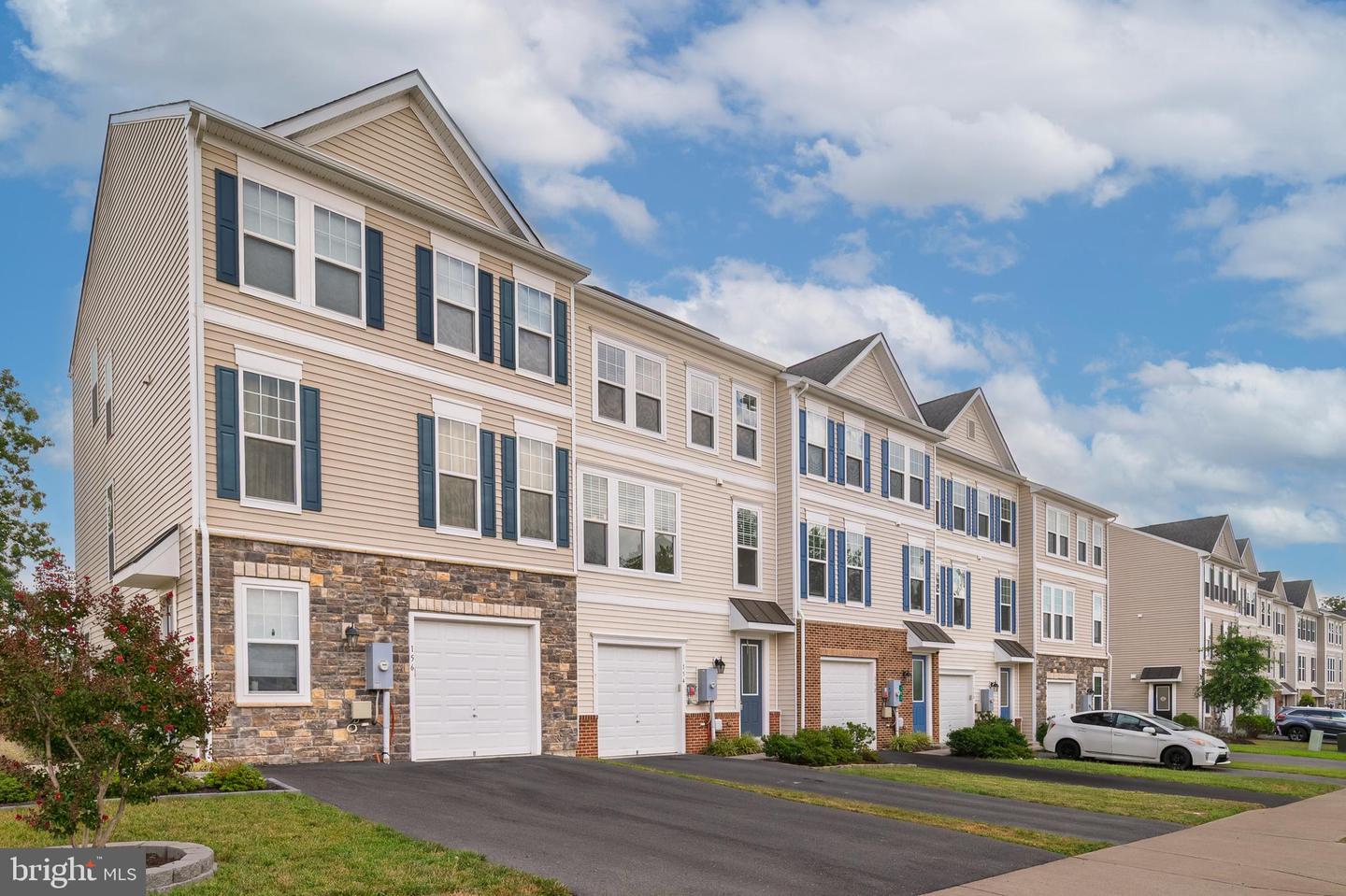 154 SOLARA DR, WINCHESTER, Virginia 22602, 3 Bedrooms Bedrooms, ,2 BathroomsBathrooms,Residential,For sale,154 SOLARA DR,VAFV2036206 MLS # VAFV2036206