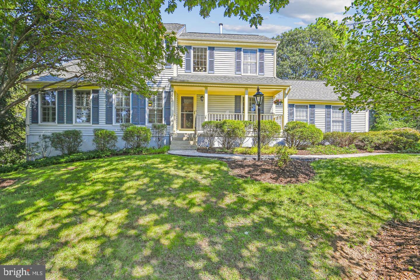 43564 GOLDEN MEADOW, ASHBURN, Virginia 20147, 4 Bedrooms Bedrooms, 14 Rooms Rooms,3 BathroomsBathrooms,Residential,For sale,43564 GOLDEN MEADOW,VALO2104930 MLS # VALO2104930