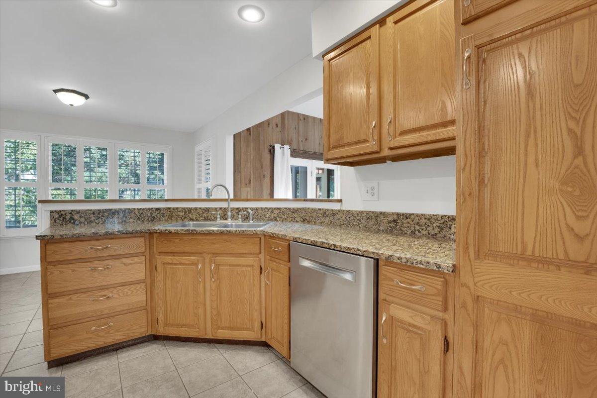 43564 GOLDEN MEADOW, ASHBURN, Virginia 20147, 4 Bedrooms Bedrooms, 14 Rooms Rooms,3 BathroomsBathrooms,Residential,For sale,43564 GOLDEN MEADOW,VALO2104930 MLS # VALO2104930