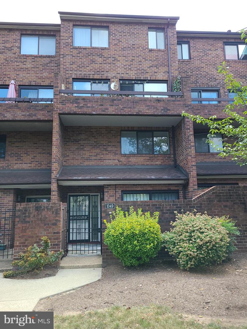 1049 MICHIGAN AVE NE #1049, WASHINGTON, District Of Columbia 20017, 3 Bedrooms Bedrooms, ,2 BathroomsBathrooms,Residential,For sale,1049 MICHIGAN AVE NE #1049,DCDC2215952 MLS # DCDC2215952