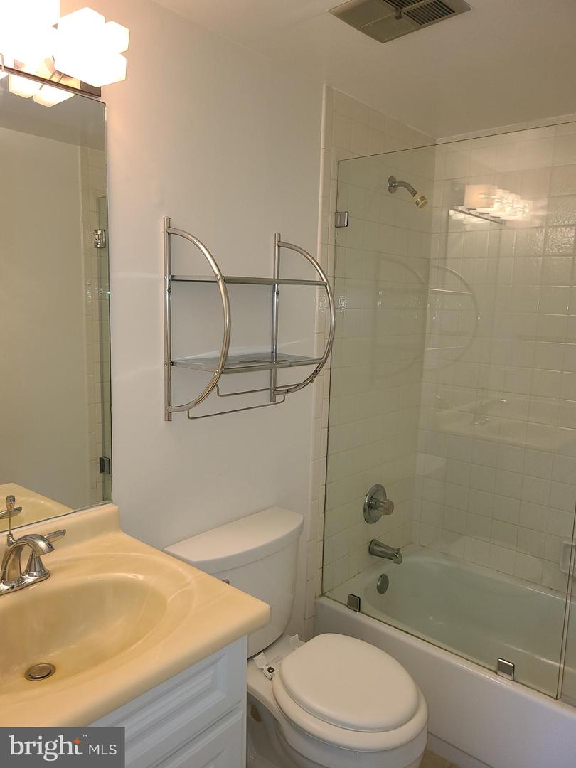 1049 MICHIGAN AVE NE #1049, WASHINGTON, District Of Columbia 20017, 3 Bedrooms Bedrooms, ,2 BathroomsBathrooms,Residential,For sale,1049 MICHIGAN AVE NE #1049,DCDC2215952 MLS # DCDC2215952