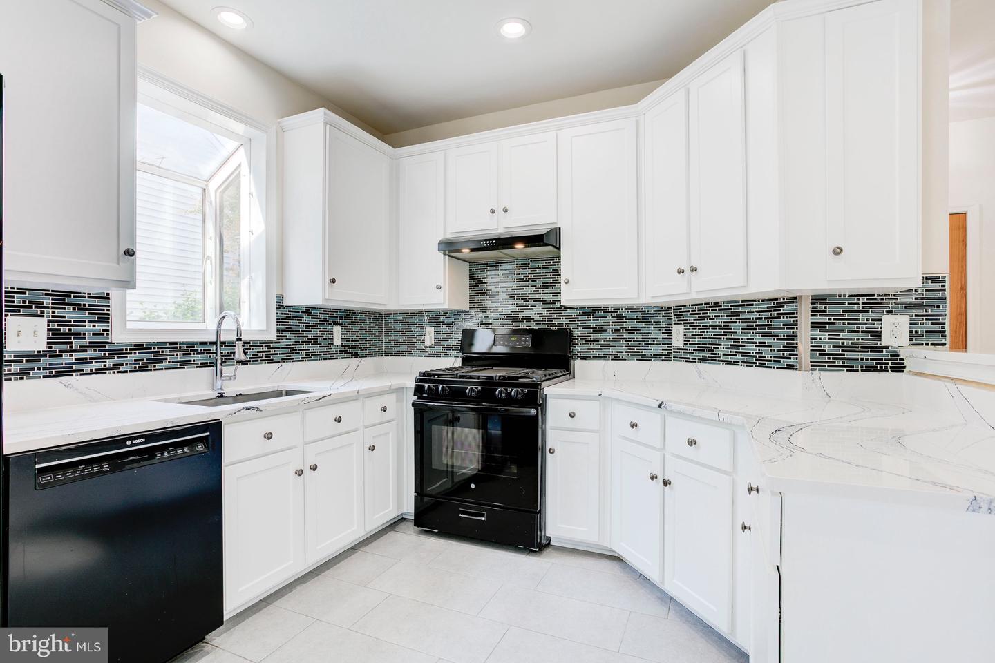 17646 HAMPSTEAD RIDGE CT, DUMFRIES, Virginia 22026, 4 Bedrooms Bedrooms, ,3 BathroomsBathrooms,Residential,For sale,17646 HAMPSTEAD RIDGE CT,VAPW2097350 MLS # VAPW2097350