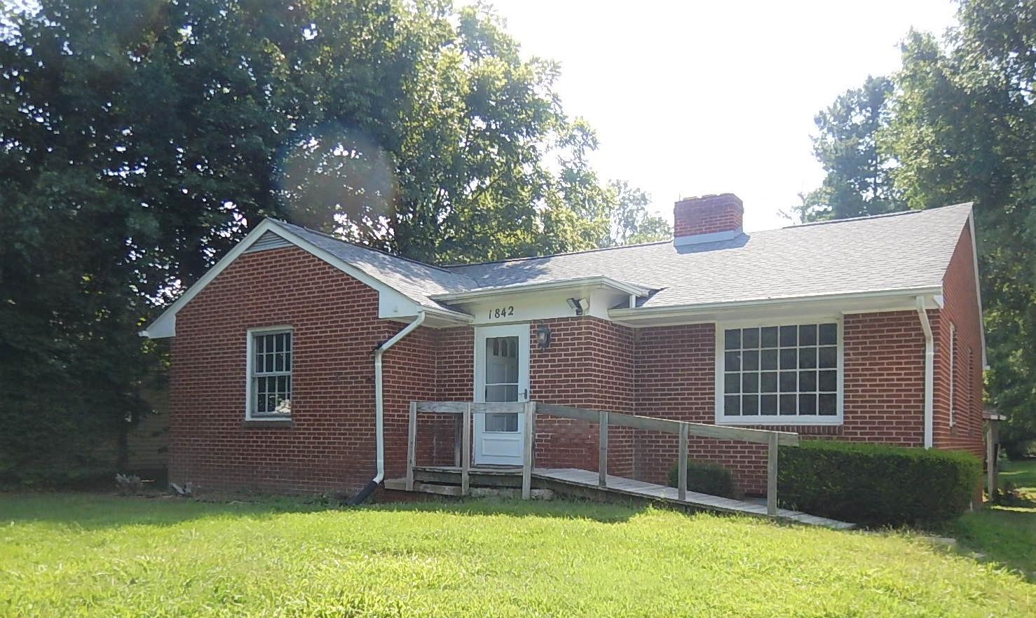 1842 LYNDHURST RD, WAYNESBORO, Virginia 22980, 3 Bedrooms Bedrooms, ,1 BathroomBathrooms,Residential,1842 LYNDHURST RD,668028 MLS # 668028