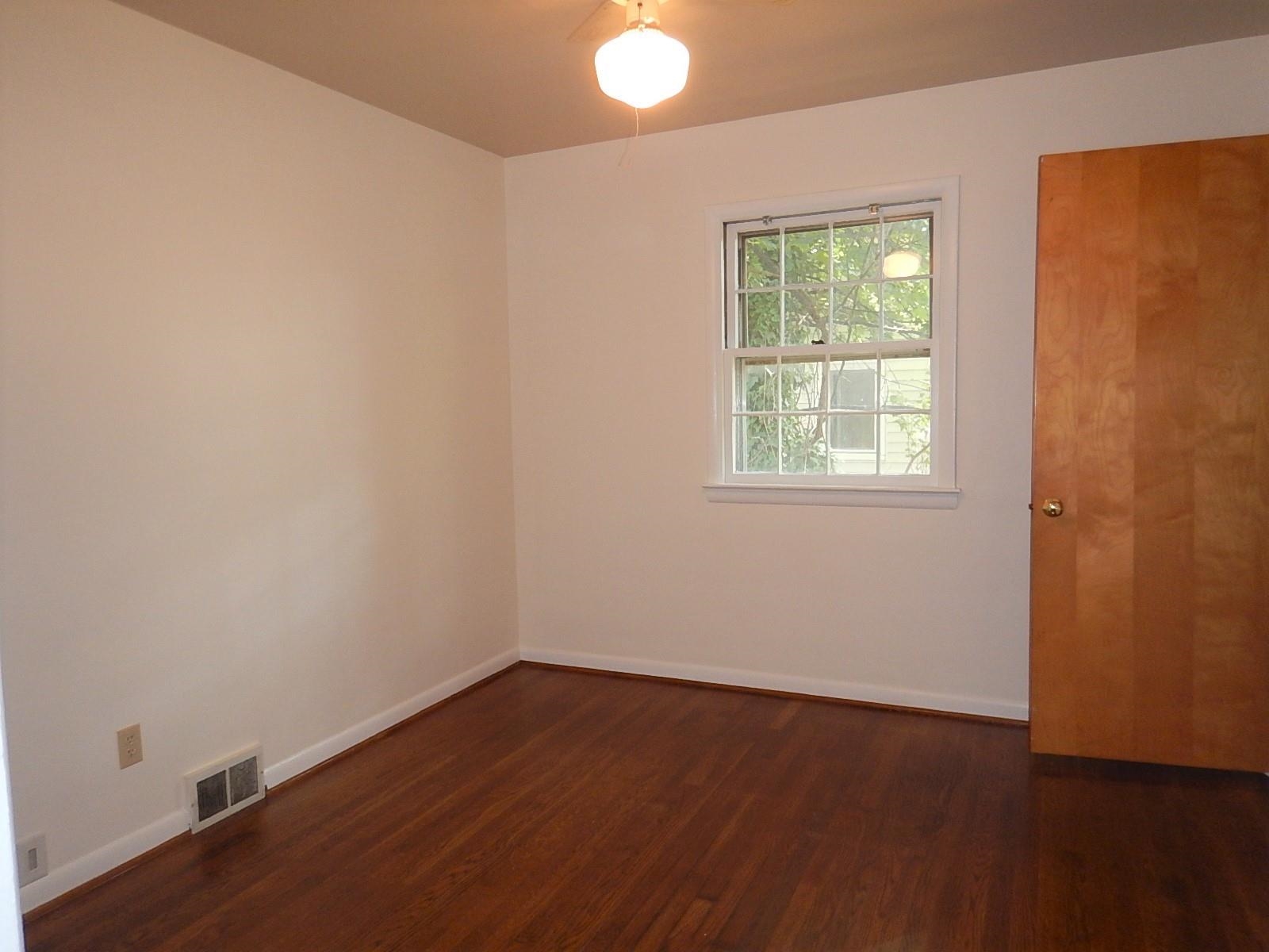 1842 LYNDHURST RD, WAYNESBORO, Virginia 22980, 3 Bedrooms Bedrooms, ,1 BathroomBathrooms,Residential,1842 LYNDHURST RD,668028 MLS # 668028
