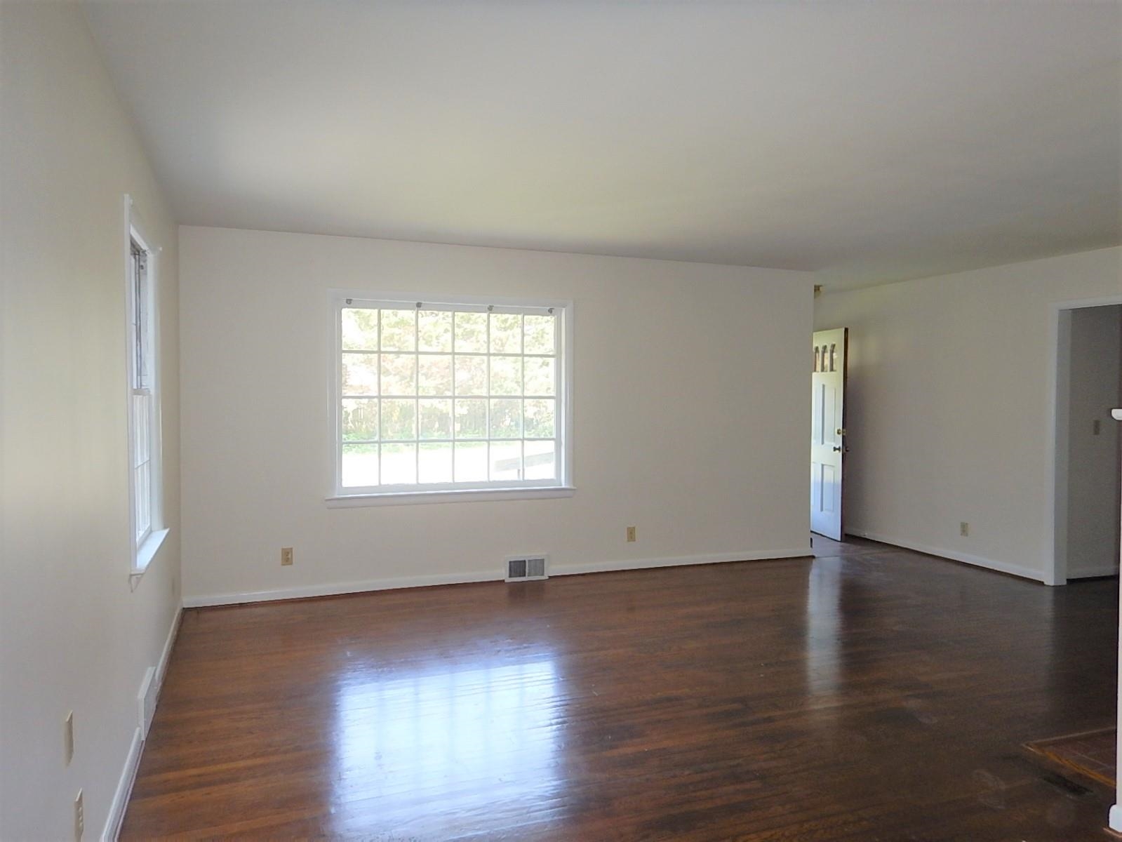 1842 LYNDHURST RD, WAYNESBORO, Virginia 22980, 3 Bedrooms Bedrooms, ,1 BathroomBathrooms,Residential,1842 LYNDHURST RD,668028 MLS # 668028