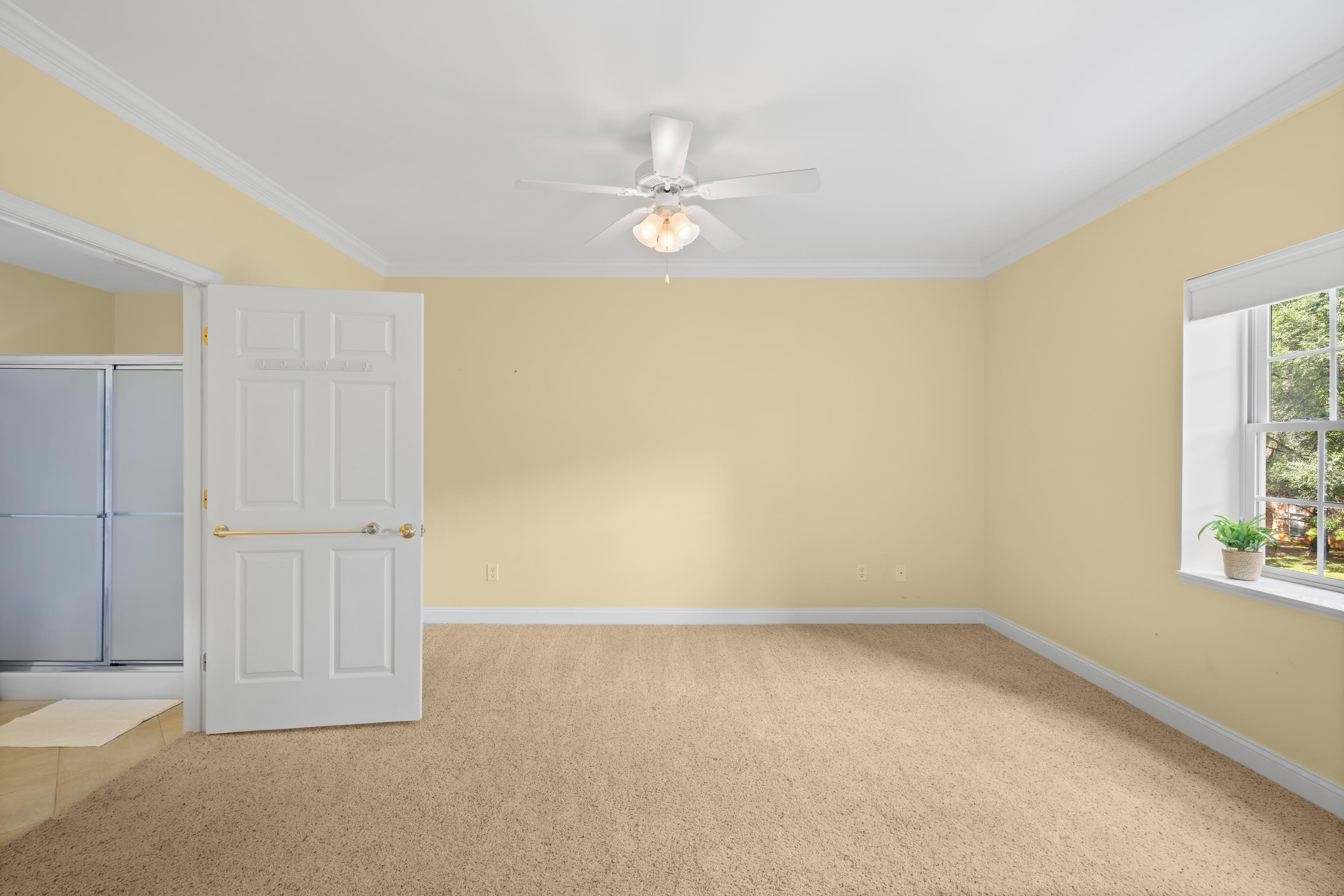 1410 N COALTER ST, STAUNTON, Virginia 24401, 2 Bedrooms Bedrooms, ,2 BathroomsBathrooms,Residential,1410 N COALTER ST,668034 MLS # 668034