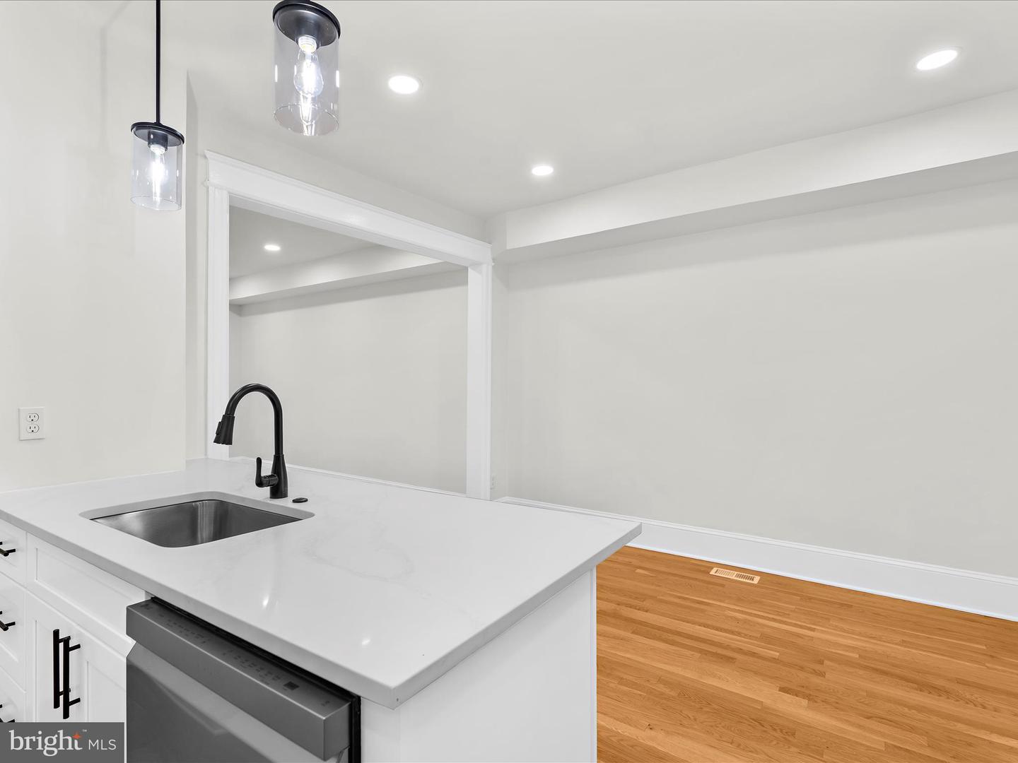 917 DECATUR ST NW, WASHINGTON, District Of Columbia 20011, 3 Bedrooms Bedrooms, ,2 BathroomsBathrooms,Residential,For sale,917 DECATUR ST NW,DCDC2209890 MLS # DCDC2209890