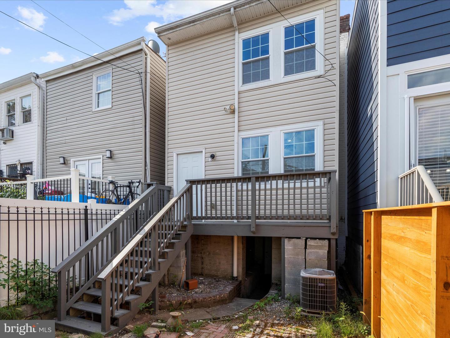 917 DECATUR ST NW, WASHINGTON, District Of Columbia 20011, 3 Bedrooms Bedrooms, ,2 BathroomsBathrooms,Residential,For sale,917 DECATUR ST NW,DCDC2209890 MLS # DCDC2209890