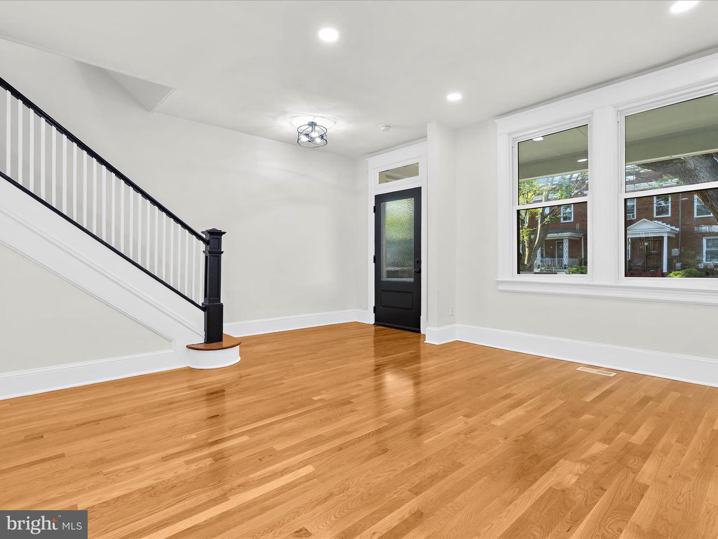 917 DECATUR ST NW, WASHINGTON, District Of Columbia 20011, 3 Bedrooms Bedrooms, ,2 BathroomsBathrooms,Residential,For sale,917 DECATUR ST NW,DCDC2209890 MLS # DCDC2209890