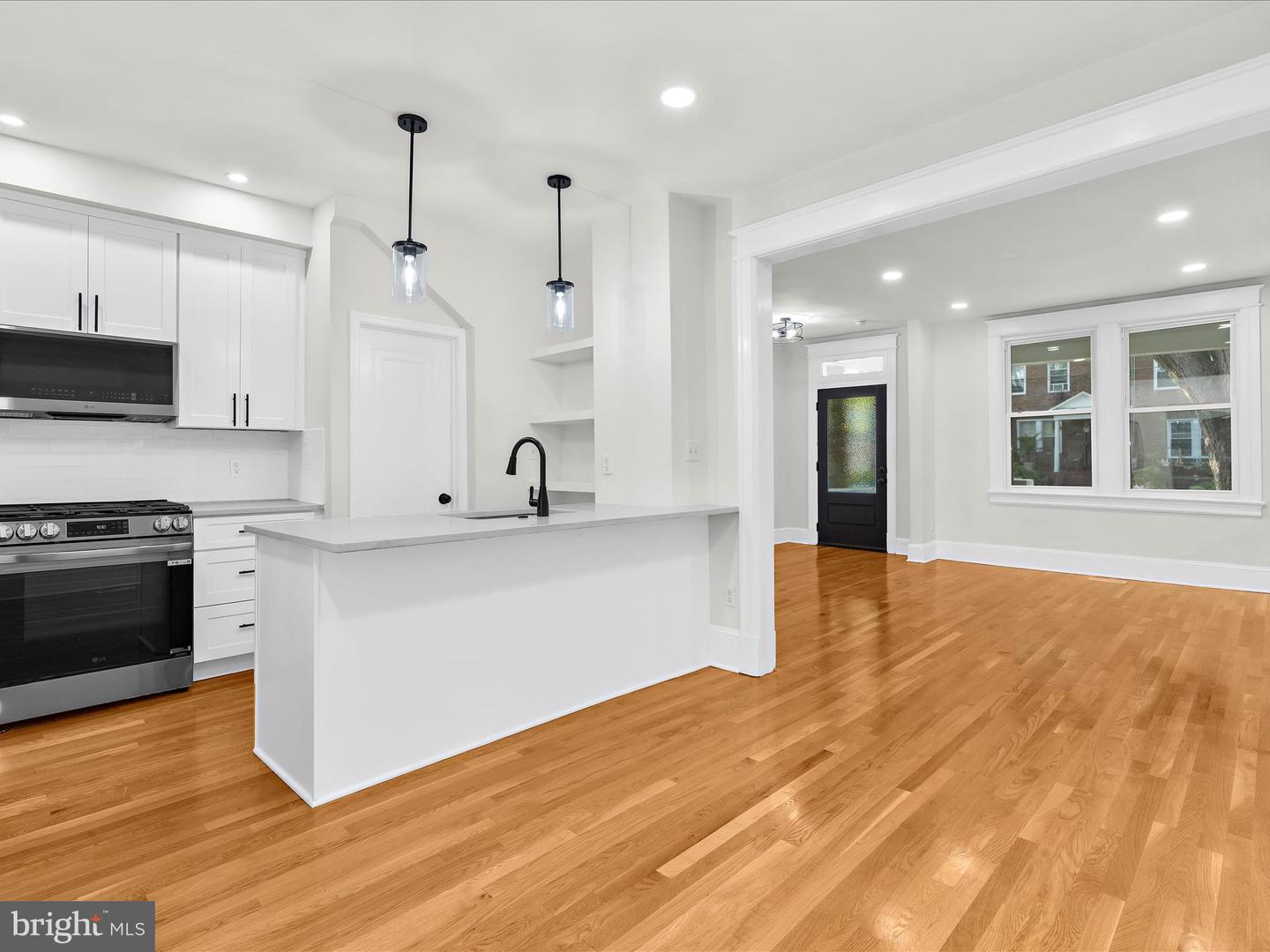 917 DECATUR ST NW, WASHINGTON, District Of Columbia 20011, 3 Bedrooms Bedrooms, ,2 BathroomsBathrooms,Residential,For sale,917 DECATUR ST NW,DCDC2209890 MLS # DCDC2209890