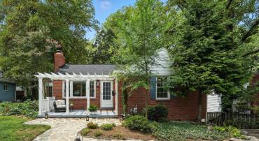 624 S QUINCY ST, ARLINGTON, Virginia 22204, 4 Bedrooms Bedrooms, ,2 BathroomsBathrooms,Residential,For sale,624 S QUINCY ST,VAAR2062258 MLS # VAAR2062258