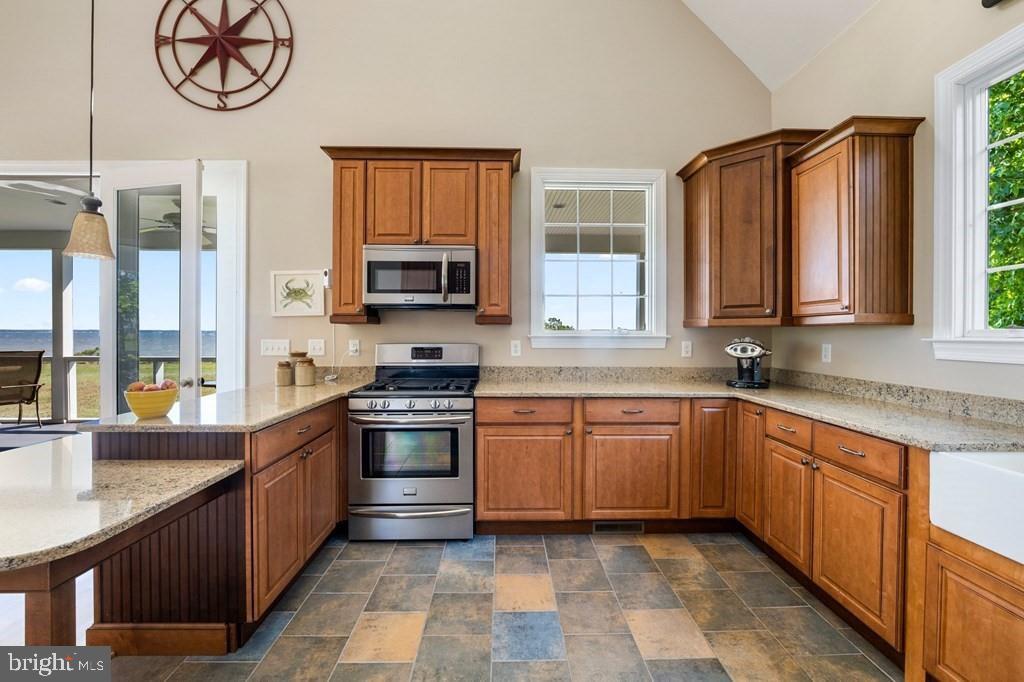 1207 SPENCES POINT RD, KINSALE, Virginia 22488, 3 Bedrooms Bedrooms, 7 Rooms Rooms,3 BathroomsBathrooms,Residential,For sale,1207 SPENCES POINT RD,VAWE2009558 MLS # VAWE2009558