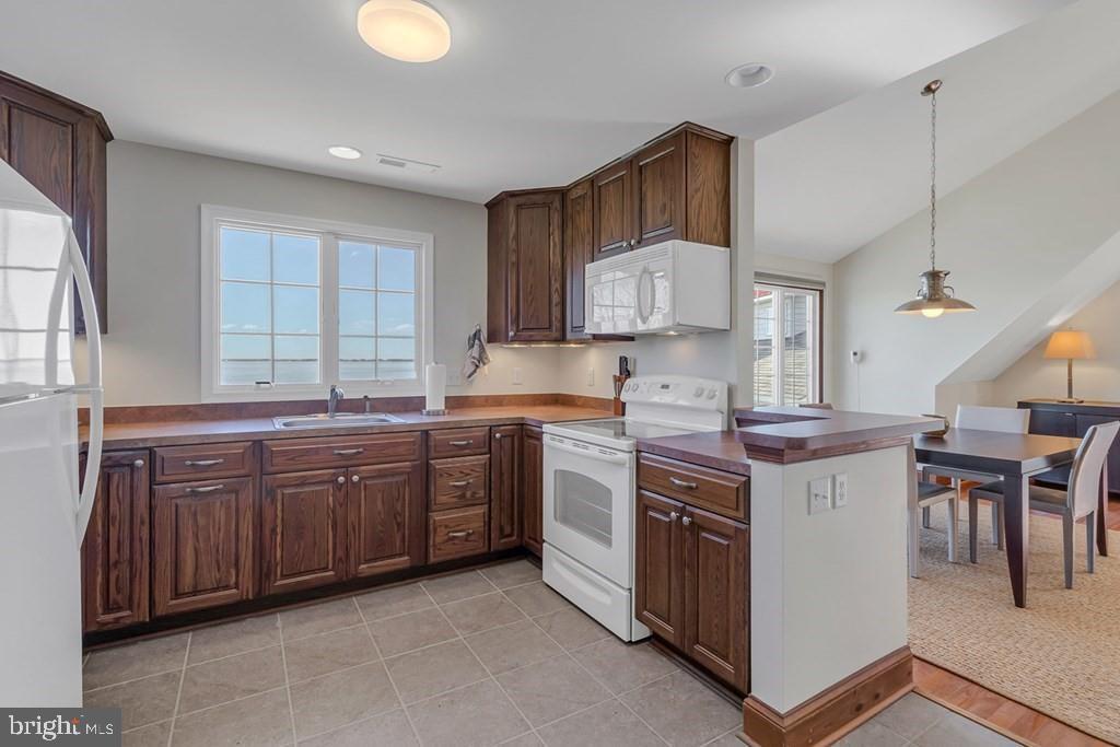 1207 SPENCES POINT RD, KINSALE, Virginia 22488, 3 Bedrooms Bedrooms, 7 Rooms Rooms,3 BathroomsBathrooms,Residential,For sale,1207 SPENCES POINT RD,VAWE2009558 MLS # VAWE2009558
