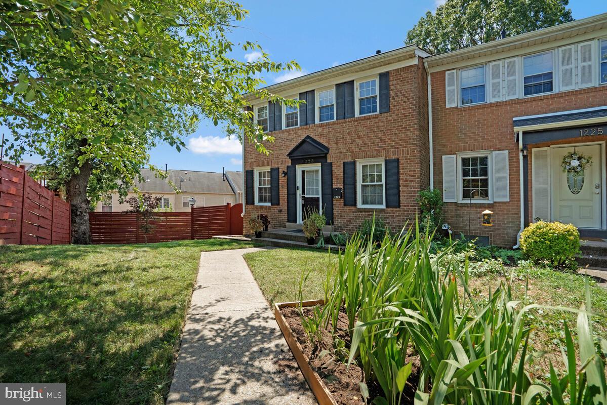1223 FOX RUN PL, WOODBRIDGE, Virginia 22191, 3 Bedrooms Bedrooms, ,3 BathroomsBathrooms,Residential,For sale,1223 FOX RUN PL,VAPW2101578 MLS # VAPW2101578
