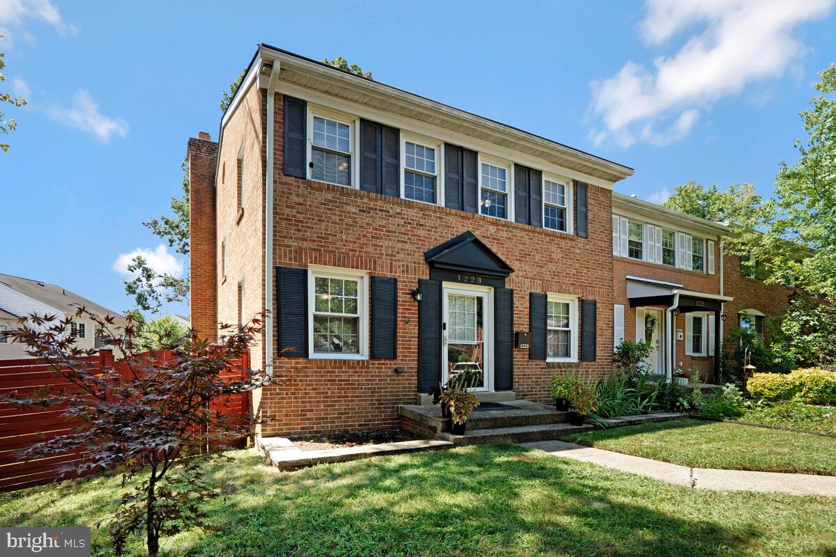 1223 FOX RUN PL, WOODBRIDGE, Virginia 22191, 3 Bedrooms Bedrooms, ,3 BathroomsBathrooms,Residential,For sale,1223 FOX RUN PL,VAPW2101578 MLS # VAPW2101578