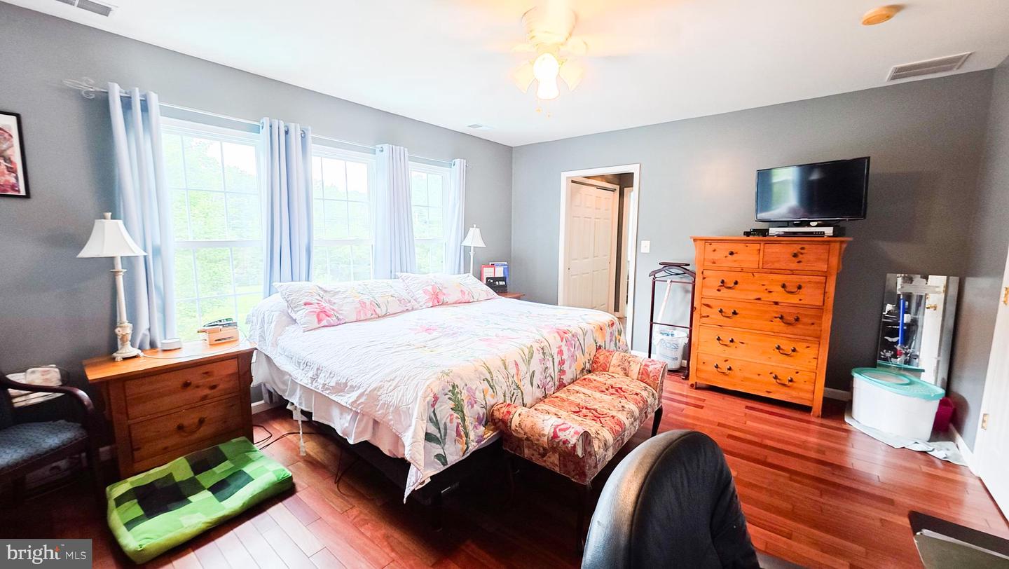 9311 COUGAR CT, MANASSAS PARK, Virginia 20111, 5 Bedrooms Bedrooms, ,3 BathroomsBathrooms,Residential,For sale,9311 COUGAR CT,VAMP2003246 MLS # VAMP2003246