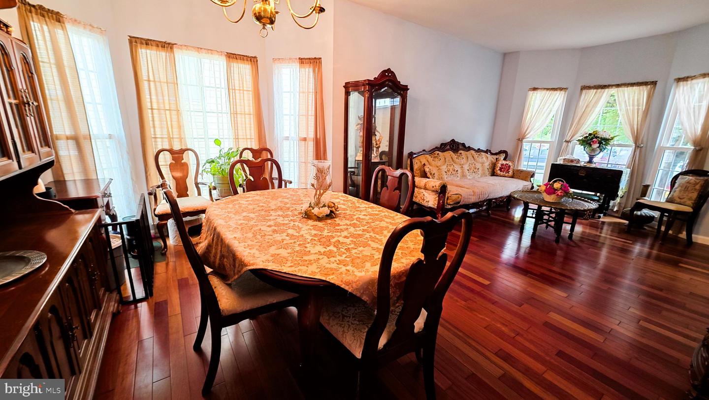 9311 COUGAR CT, MANASSAS PARK, Virginia 20111, 5 Bedrooms Bedrooms, ,3 BathroomsBathrooms,Residential,For sale,9311 COUGAR CT,VAMP2003246 MLS # VAMP2003246