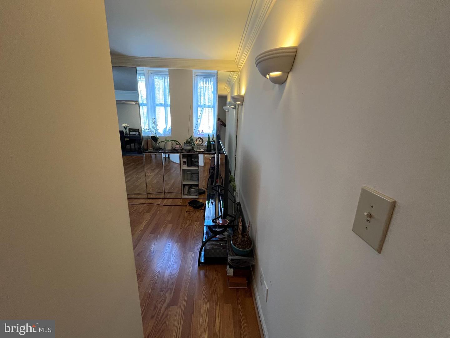 1133 13TH ST NW #402, WASHINGTON, District Of Columbia 20005, 1 Bedroom Bedrooms, ,1 BathroomBathrooms,Residential,For sale,1133 13TH ST NW #402,DCDC2215576 MLS # DCDC2215576