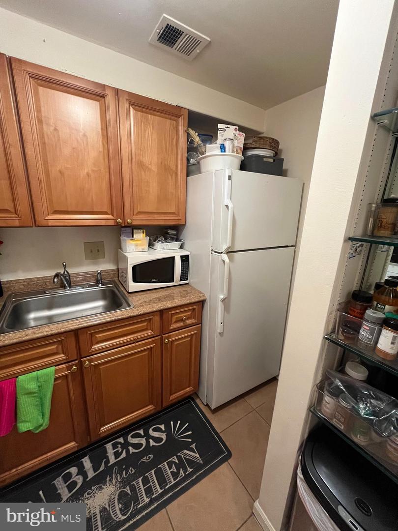 1133 13TH ST NW #402, WASHINGTON, District Of Columbia 20005, 1 Bedroom Bedrooms, ,1 BathroomBathrooms,Residential,For sale,1133 13TH ST NW #402,DCDC2215576 MLS # DCDC2215576