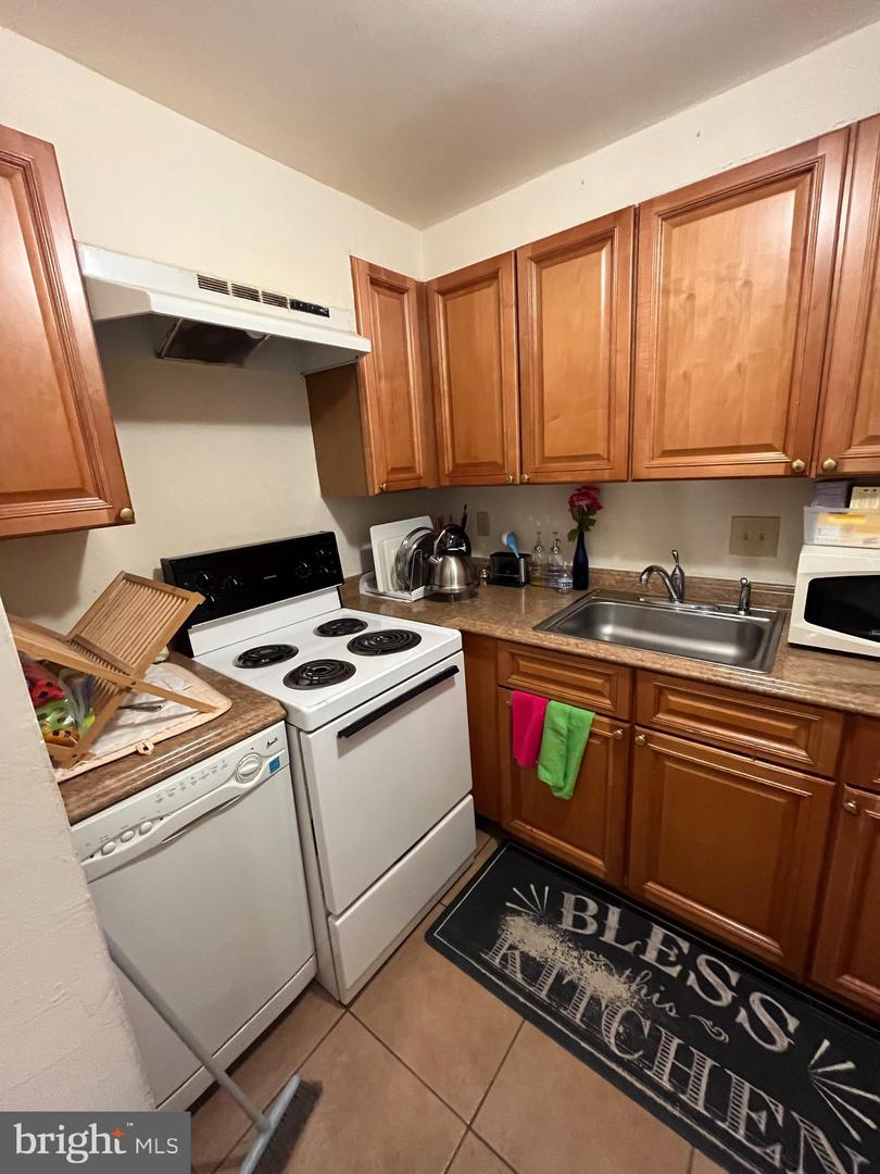 1133 13TH ST NW #402, WASHINGTON, District Of Columbia 20005, 1 Bedroom Bedrooms, ,1 BathroomBathrooms,Residential,For sale,1133 13TH ST NW #402,DCDC2215576 MLS # DCDC2215576