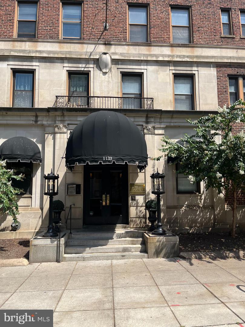 1133 13TH ST NW #402, WASHINGTON, District Of Columbia 20005, 1 Bedroom Bedrooms, ,1 BathroomBathrooms,Residential,For sale,1133 13TH ST NW #402,DCDC2215576 MLS # DCDC2215576