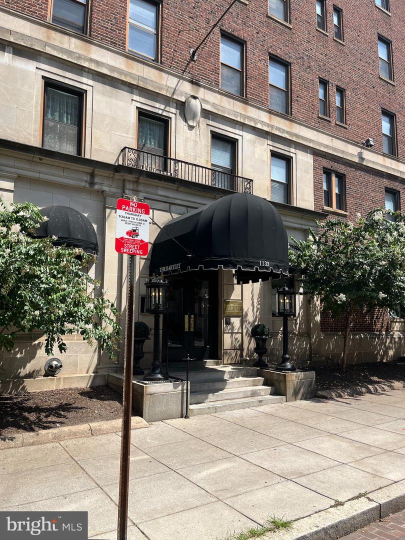 1133 13TH ST NW #402, WASHINGTON, District Of Columbia 20005, 1 Bedroom Bedrooms, ,1 BathroomBathrooms,Residential,For sale,1133 13TH ST NW #402,DCDC2215576 MLS # DCDC2215576