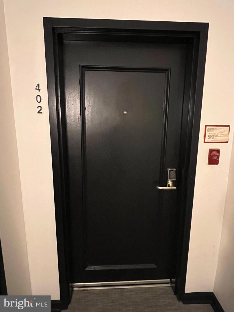 1133 13TH ST NW #402, WASHINGTON, District Of Columbia 20005, 1 Bedroom Bedrooms, ,1 BathroomBathrooms,Residential,For sale,1133 13TH ST NW #402,DCDC2215576 MLS # DCDC2215576