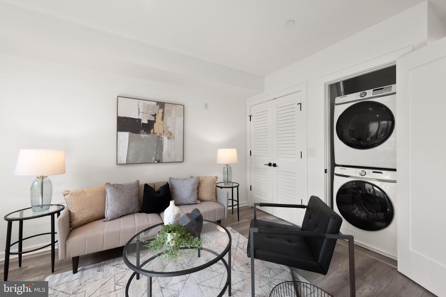 2612 UNIVERSITY PL NW #8, WASHINGTON, District Of Columbia 20009, 2 Bedrooms Bedrooms, ,2 BathroomsBathrooms,Residential,For sale,2612 UNIVERSITY PL NW #8,DCDC2215674 MLS # DCDC2215674