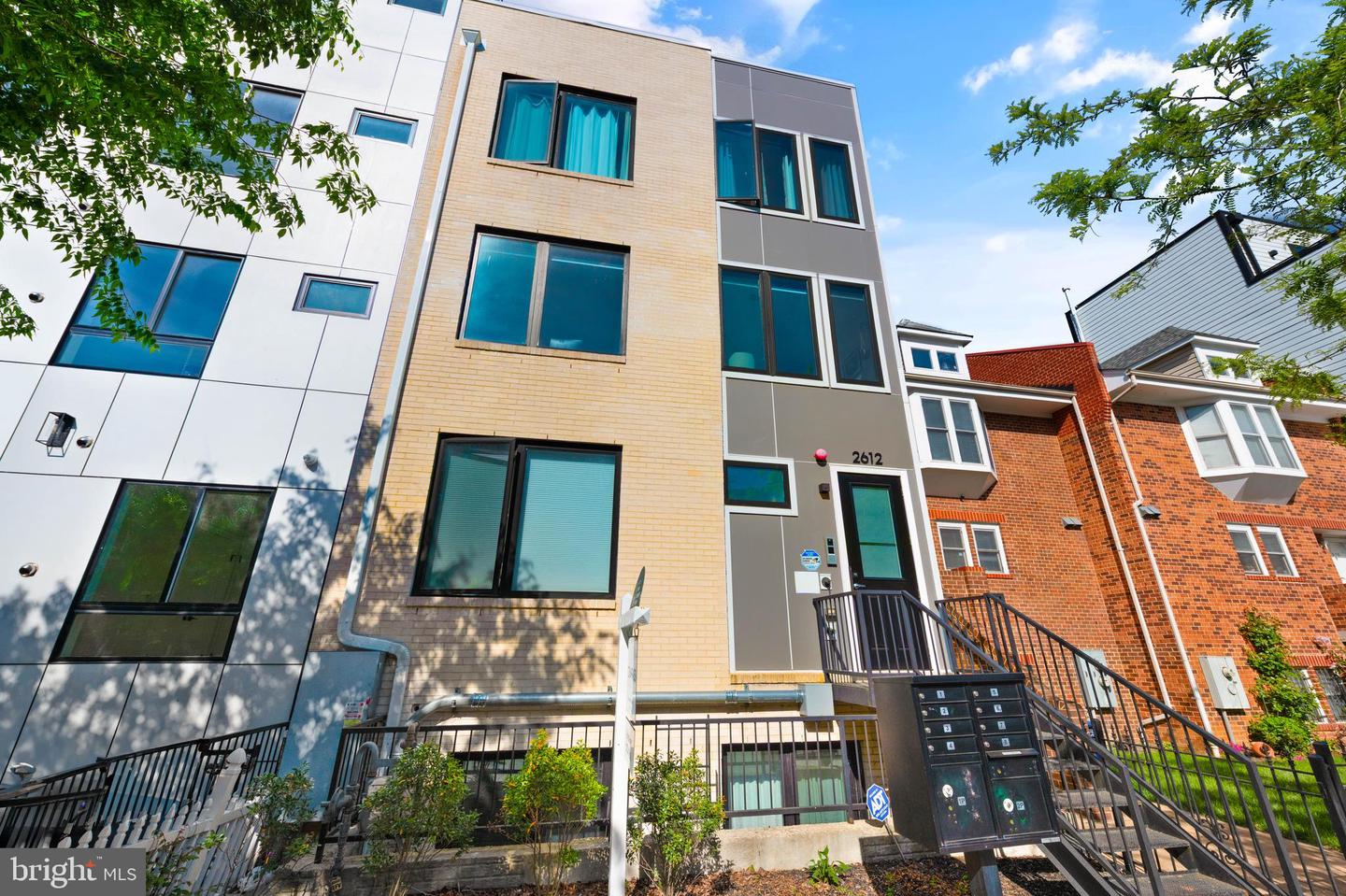 2612 UNIVERSITY PL NW #8, WASHINGTON, District Of Columbia 20009, 2 Bedrooms Bedrooms, ,2 BathroomsBathrooms,Residential,For sale,2612 UNIVERSITY PL NW #8,DCDC2215674 MLS # DCDC2215674