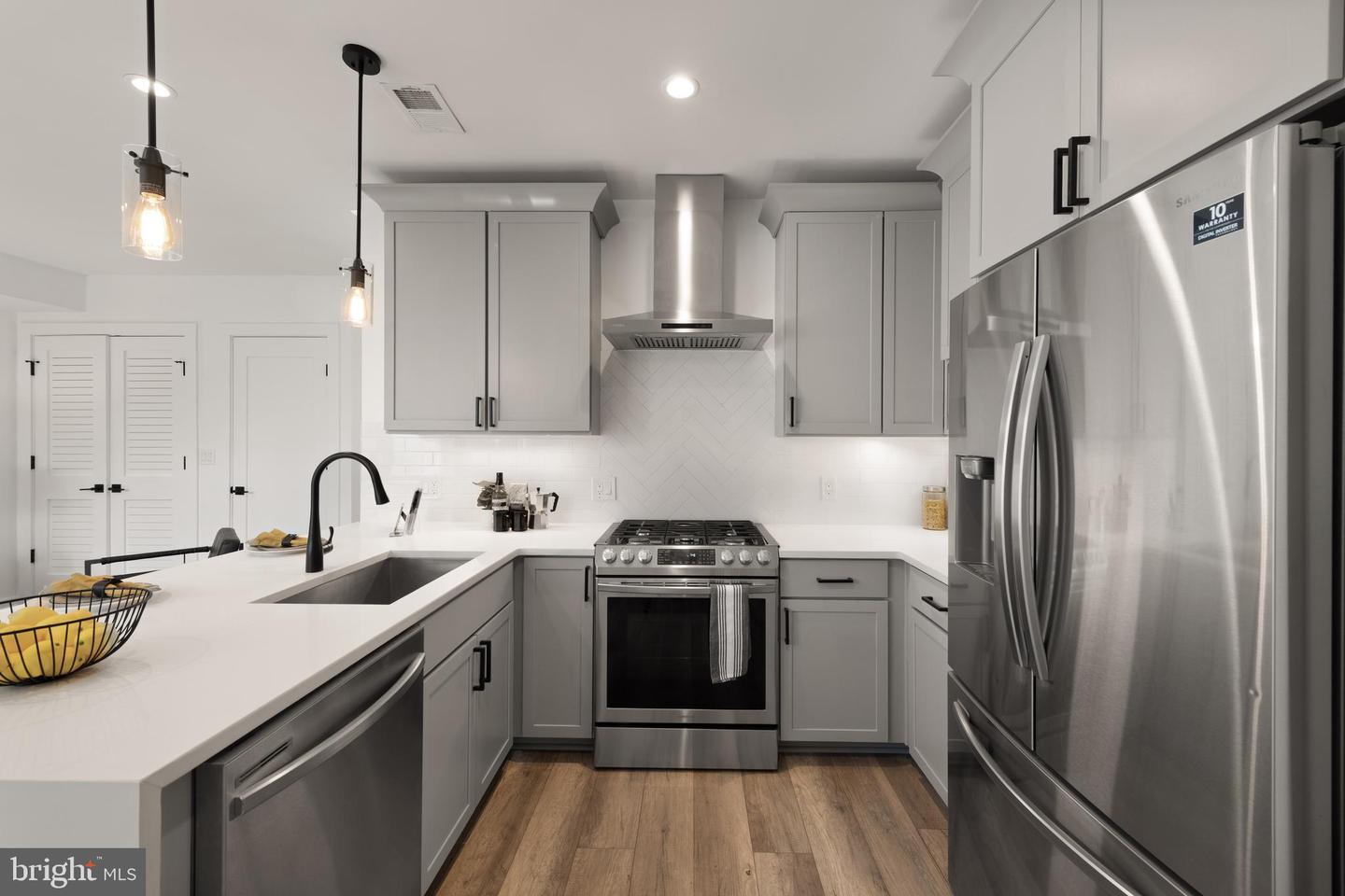 2612 UNIVERSITY PL NW #8, WASHINGTON, District Of Columbia 20009, 2 Bedrooms Bedrooms, ,2 BathroomsBathrooms,Residential,For sale,2612 UNIVERSITY PL NW #8,DCDC2215674 MLS # DCDC2215674