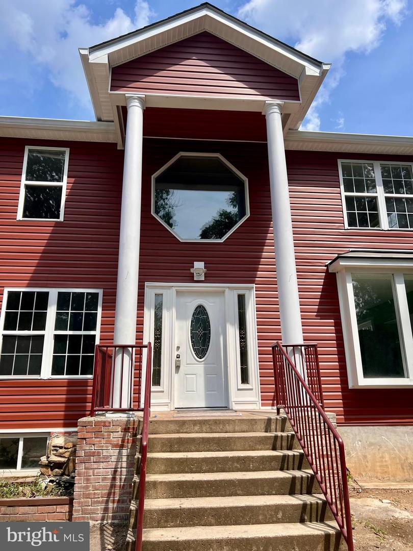1501 DEVILS REACH RD, WOODBRIDGE, Virginia 22191, 6 Bedrooms Bedrooms, ,4 BathroomsBathrooms,Residential,For sale,1501 DEVILS REACH RD,VAPW2101818 MLS # VAPW2101818