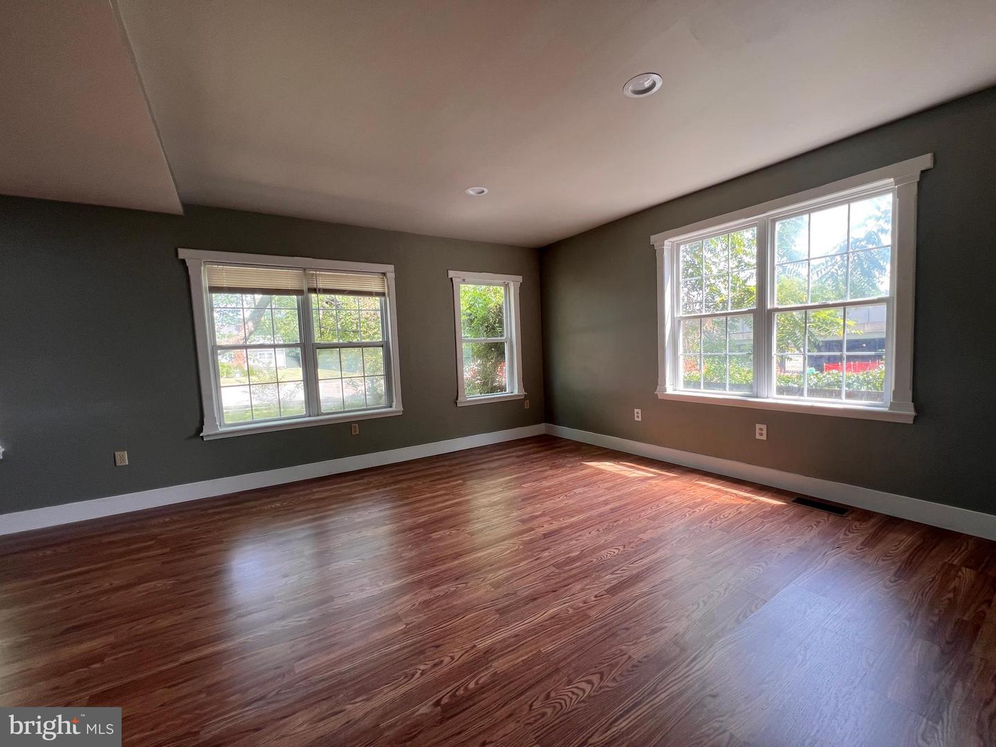1501 DEVILS REACH RD, WOODBRIDGE, Virginia 22191, 6 Bedrooms Bedrooms, ,4 BathroomsBathrooms,Residential,For sale,1501 DEVILS REACH RD,VAPW2101818 MLS # VAPW2101818
