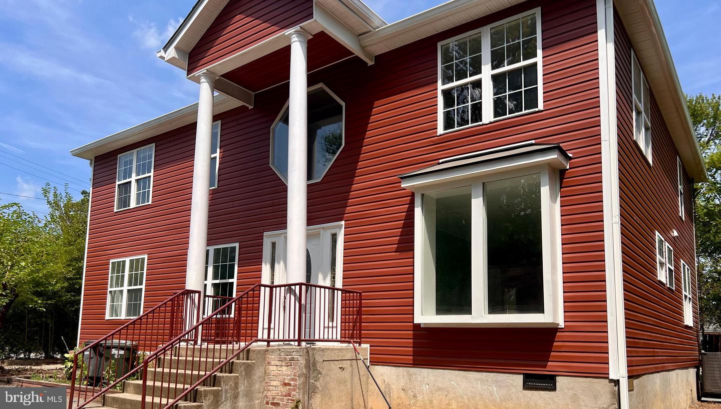 1501 DEVILS REACH RD, WOODBRIDGE, Virginia 22191, 6 Bedrooms Bedrooms, ,4 BathroomsBathrooms,Residential,For sale,1501 DEVILS REACH RD,VAPW2101818 MLS # VAPW2101818