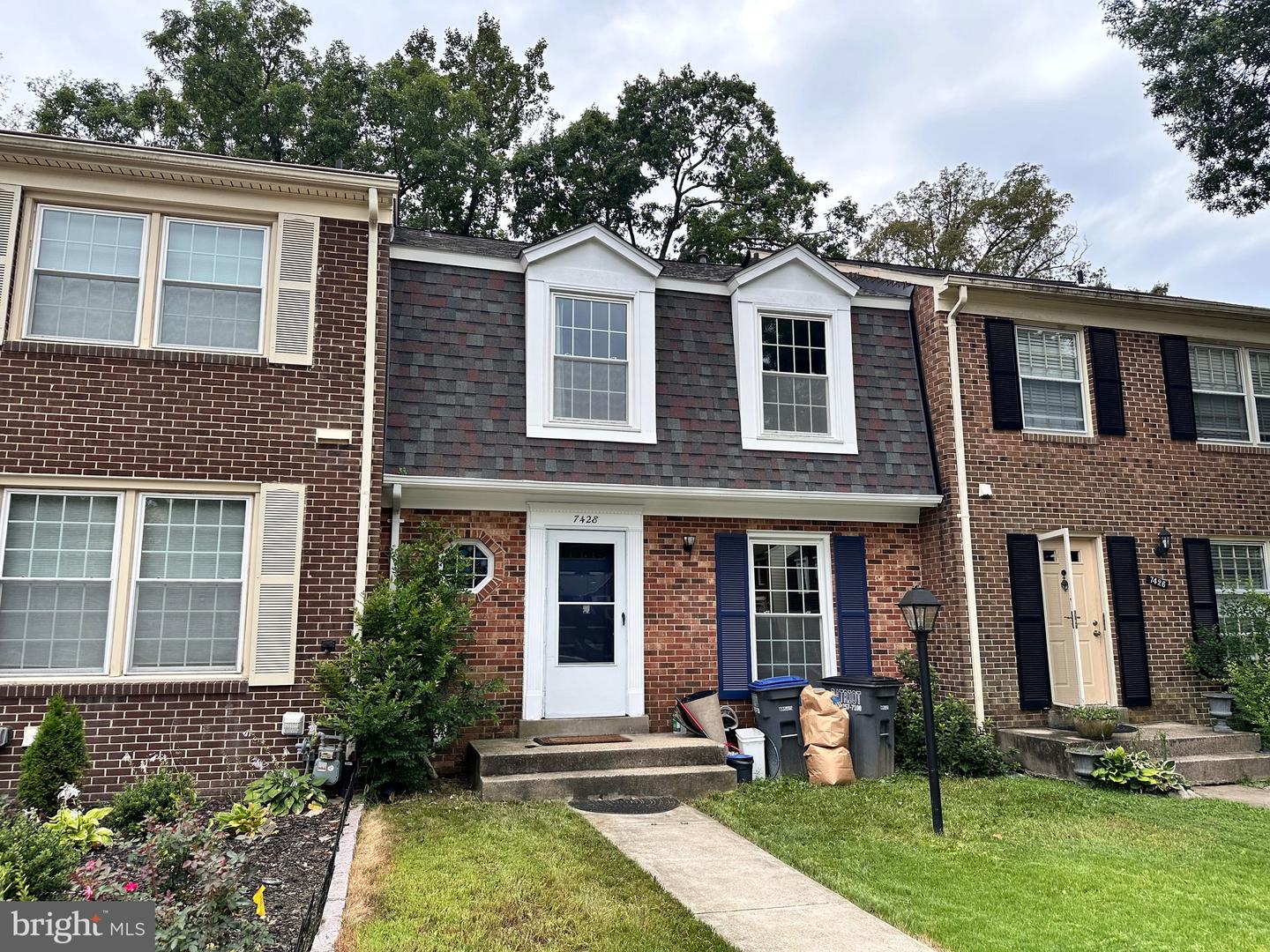 7428 ERSKA WOODS CT, SPRINGFIELD, Virginia 22153, 3 Bedrooms Bedrooms, ,3 BathroomsBathrooms,Residential,For sale,7428 ERSKA WOODS CT,VAFX2262210 MLS # VAFX2262210