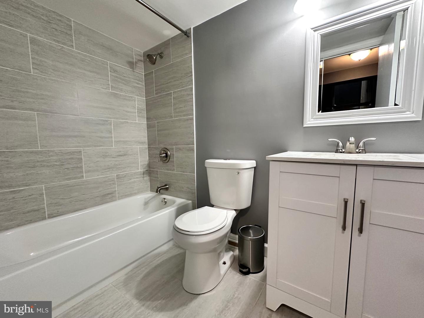 7428 ERSKA WOODS CT, SPRINGFIELD, Virginia 22153, 3 Bedrooms Bedrooms, ,3 BathroomsBathrooms,Residential,For sale,7428 ERSKA WOODS CT,VAFX2262210 MLS # VAFX2262210