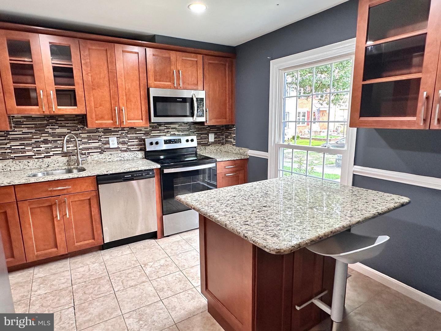 7428 ERSKA WOODS CT, SPRINGFIELD, Virginia 22153, 3 Bedrooms Bedrooms, ,3 BathroomsBathrooms,Residential,For sale,7428 ERSKA WOODS CT,VAFX2262210 MLS # VAFX2262210