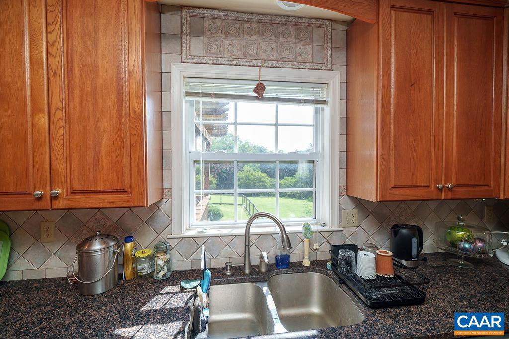 2733 SOUTHERN HILLS CT, NORTH GARDEN, Virginia 22959, 4 Bedrooms Bedrooms, ,3 BathroomsBathrooms,Residential,For sale,2733 SOUTHERN HILLS CT,668033 MLS # 668033