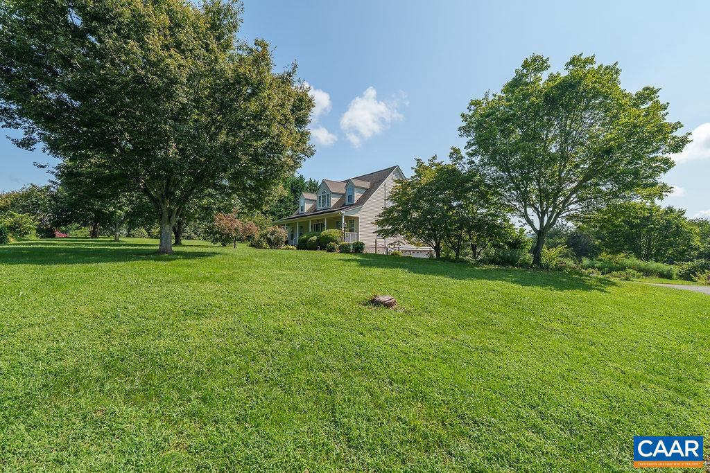 2733 SOUTHERN HILLS CT, NORTH GARDEN, Virginia 22959, 4 Bedrooms Bedrooms, ,3 BathroomsBathrooms,Residential,For sale,2733 SOUTHERN HILLS CT,668033 MLS # 668033