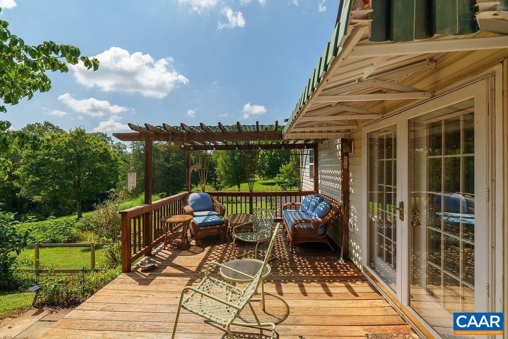 2733 SOUTHERN HILLS CT, NORTH GARDEN, Virginia 22959, 4 Bedrooms Bedrooms, ,3 BathroomsBathrooms,Residential,For sale,2733 SOUTHERN HILLS CT,668033 MLS # 668033