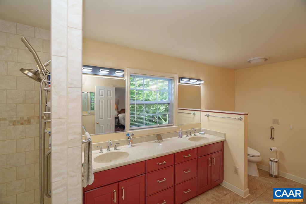 2733 SOUTHERN HILLS CT, NORTH GARDEN, Virginia 22959, 4 Bedrooms Bedrooms, ,3 BathroomsBathrooms,Residential,For sale,2733 SOUTHERN HILLS CT,668033 MLS # 668033