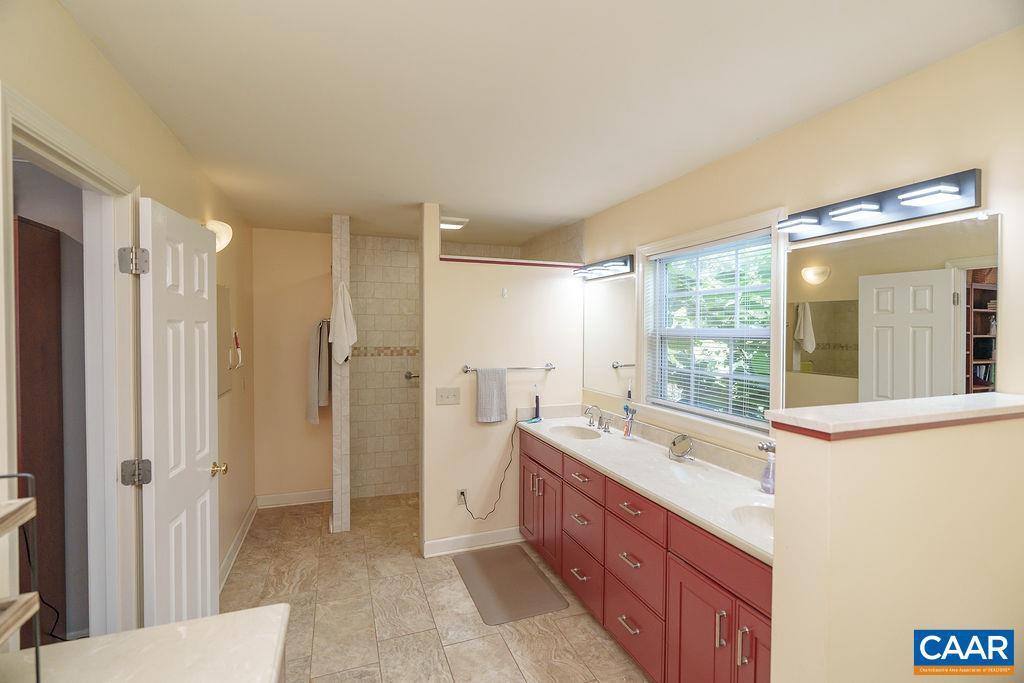 2733 SOUTHERN HILLS CT, NORTH GARDEN, Virginia 22959, 4 Bedrooms Bedrooms, ,3 BathroomsBathrooms,Residential,For sale,2733 SOUTHERN HILLS CT,668033 MLS # 668033