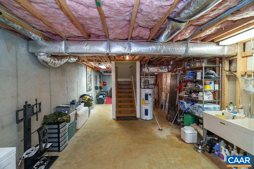 2733 SOUTHERN HILLS CT, NORTH GARDEN, Virginia 22959, 4 Bedrooms Bedrooms, ,3 BathroomsBathrooms,Residential,For sale,2733 SOUTHERN HILLS CT,668033 MLS # 668033