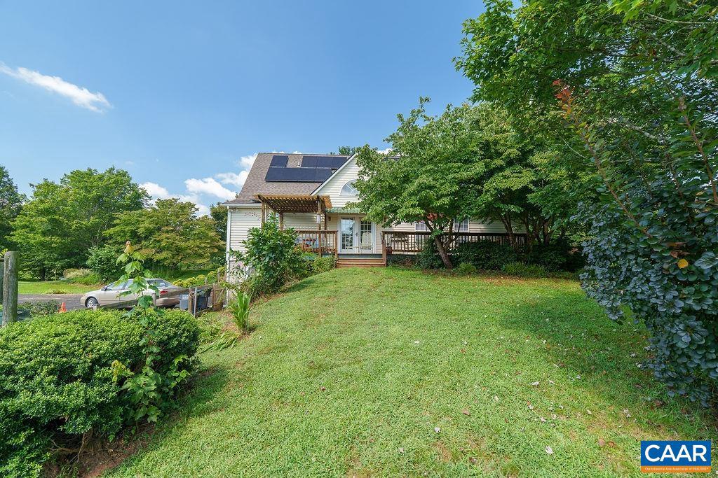 2733 SOUTHERN HILLS CT, NORTH GARDEN, Virginia 22959, 4 Bedrooms Bedrooms, ,3 BathroomsBathrooms,Residential,For sale,2733 SOUTHERN HILLS CT,668033 MLS # 668033