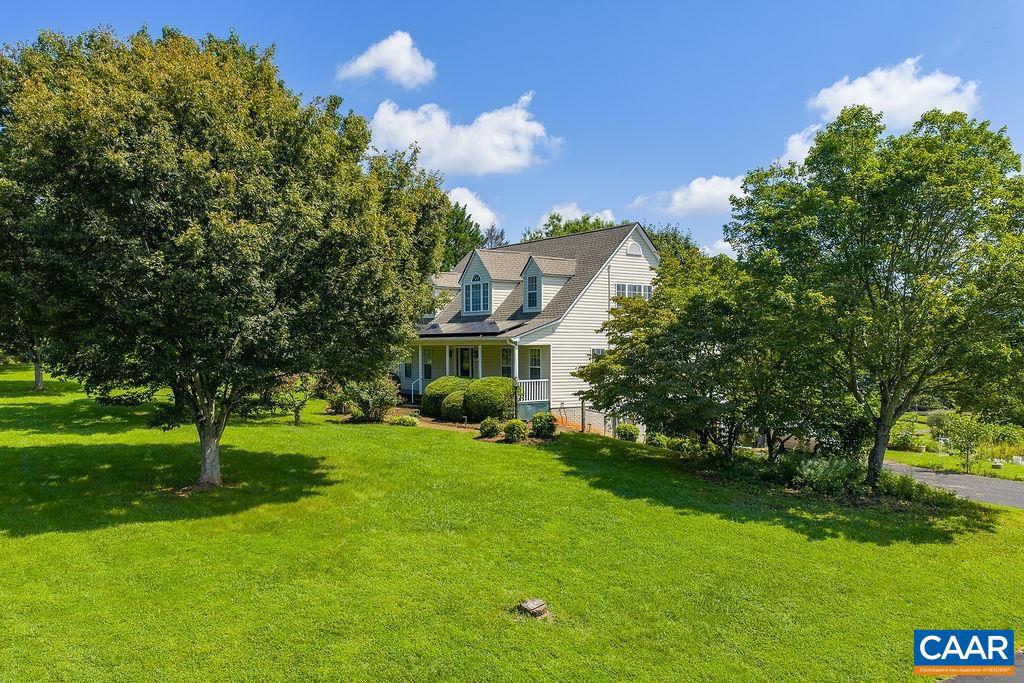 2733 SOUTHERN HILLS CT, NORTH GARDEN, Virginia 22959, 4 Bedrooms Bedrooms, ,3 BathroomsBathrooms,Residential,For sale,2733 SOUTHERN HILLS CT,668033 MLS # 668033