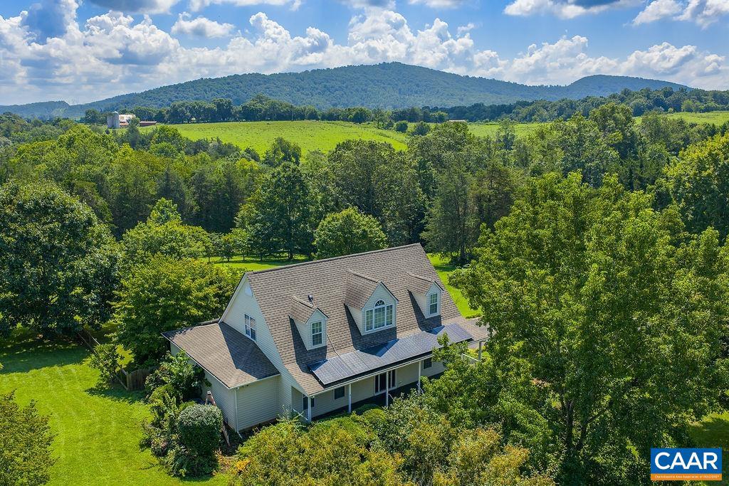 2733 SOUTHERN HILLS CT, NORTH GARDEN, Virginia 22959, 4 Bedrooms Bedrooms, ,3 BathroomsBathrooms,Residential,For sale,2733 SOUTHERN HILLS CT,668033 MLS # 668033
